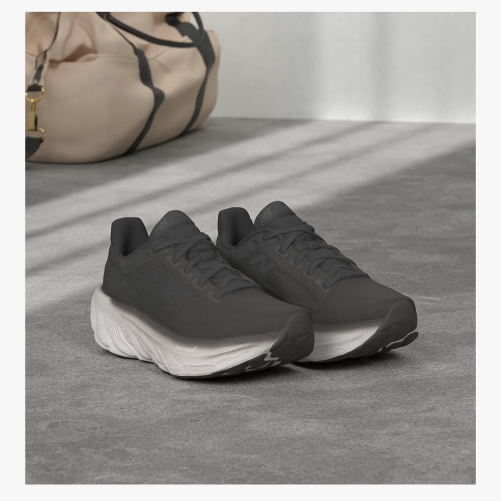 New Balance Women's Black Athletic Shoes